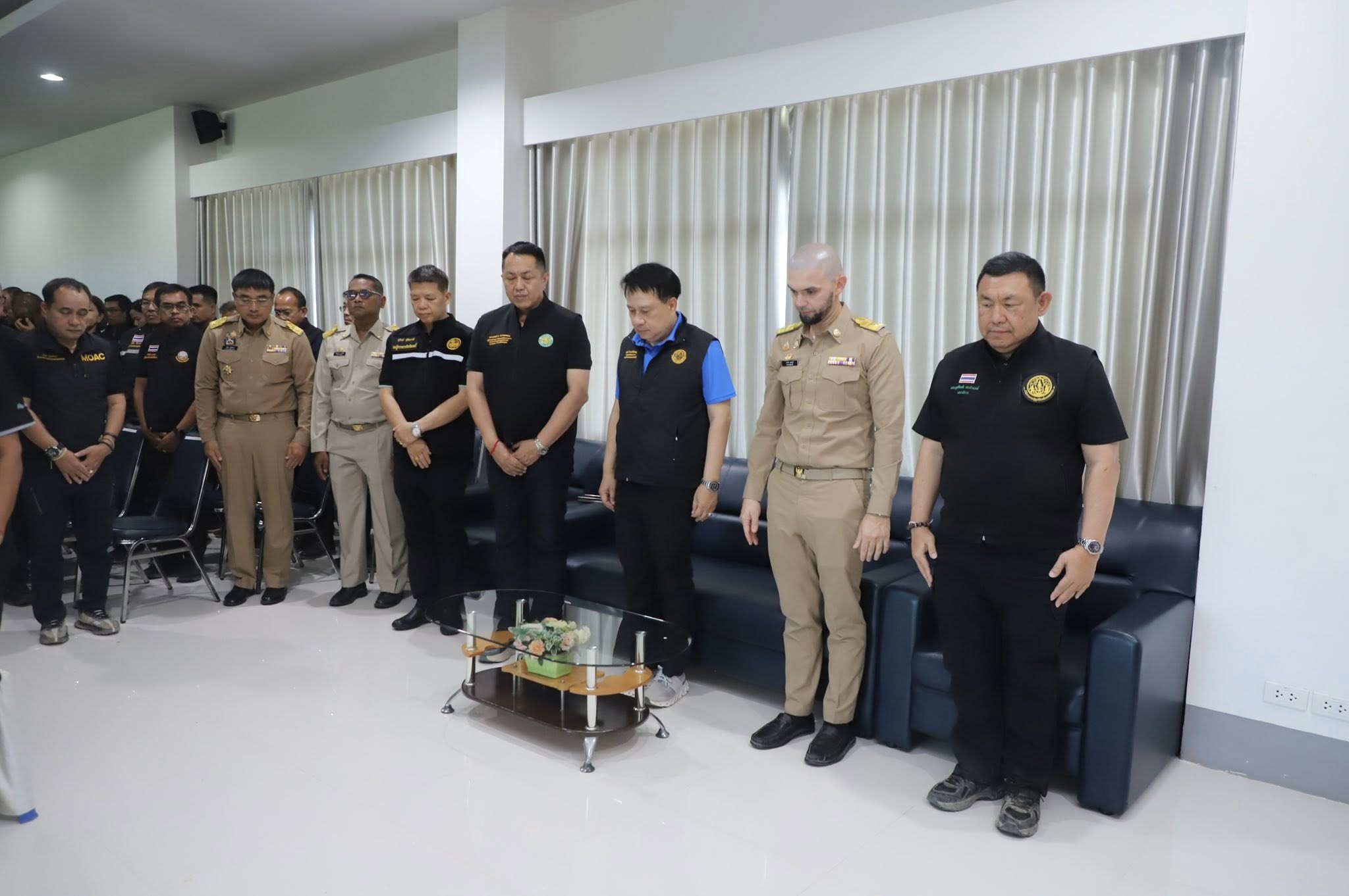 title - รมช.เกษตรฯ มอบโฉนดเพื่อการเกษตร โฉนดต้นไม้ ยกระดับที่ดินทำกินในกระบี่ หนุนเกษตรกรเข้าถึงแหล่งทุน